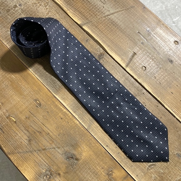 KENT Arrow Tie - Picture 2 of 3